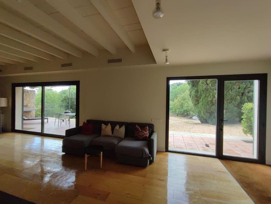 Designer Home With Pool Near Beach And Village アレーリャ エクステリア 写真