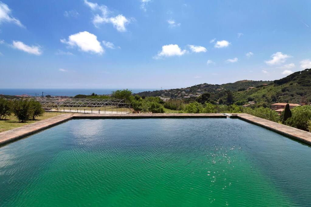 Designer Home With Pool Near Beach And Village アレーリャ エクステリア 写真