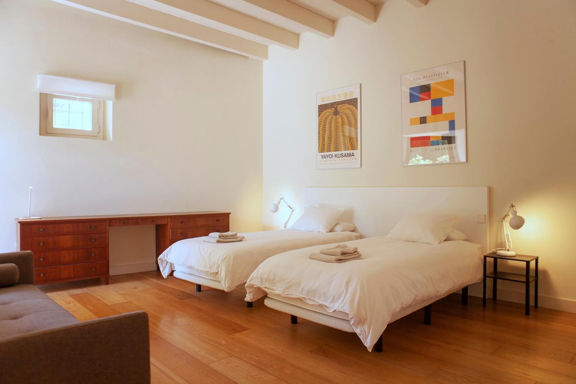 Designer Home With Pool Near Beach And Village アレーリャ エクステリア 写真