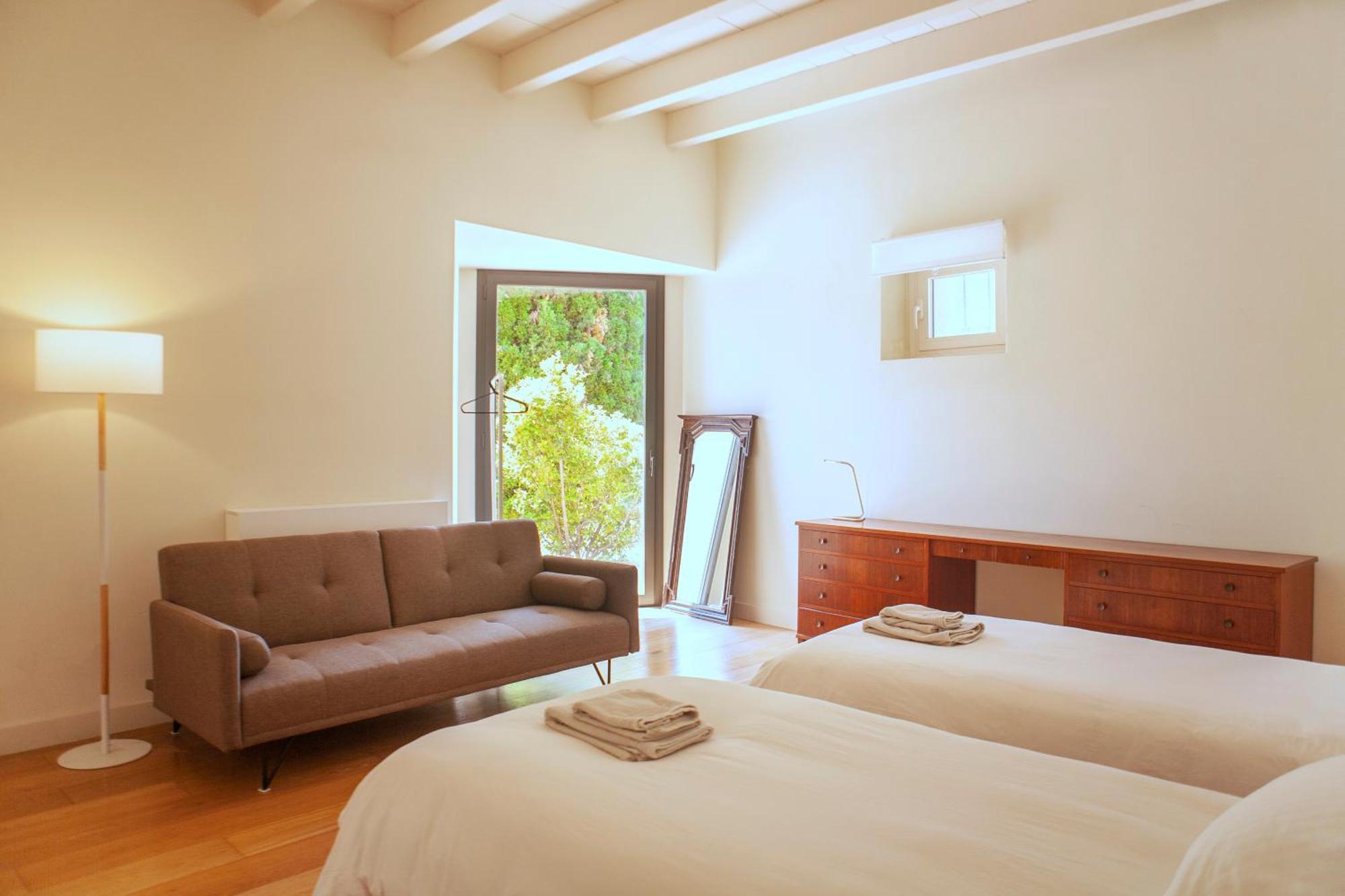 Designer Home With Pool Near Beach And Village アレーリャ エクステリア 写真